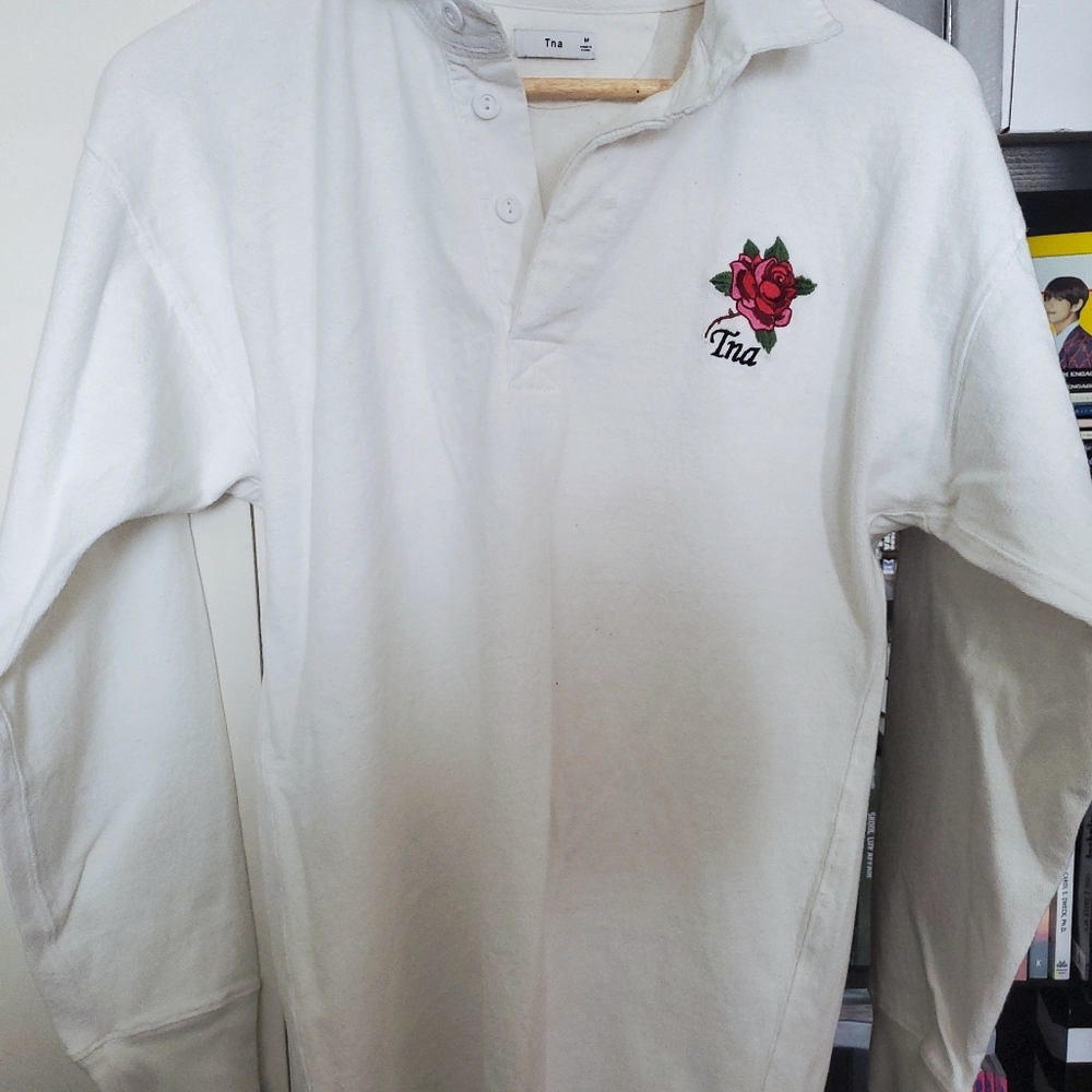 TNA collegiate L/S